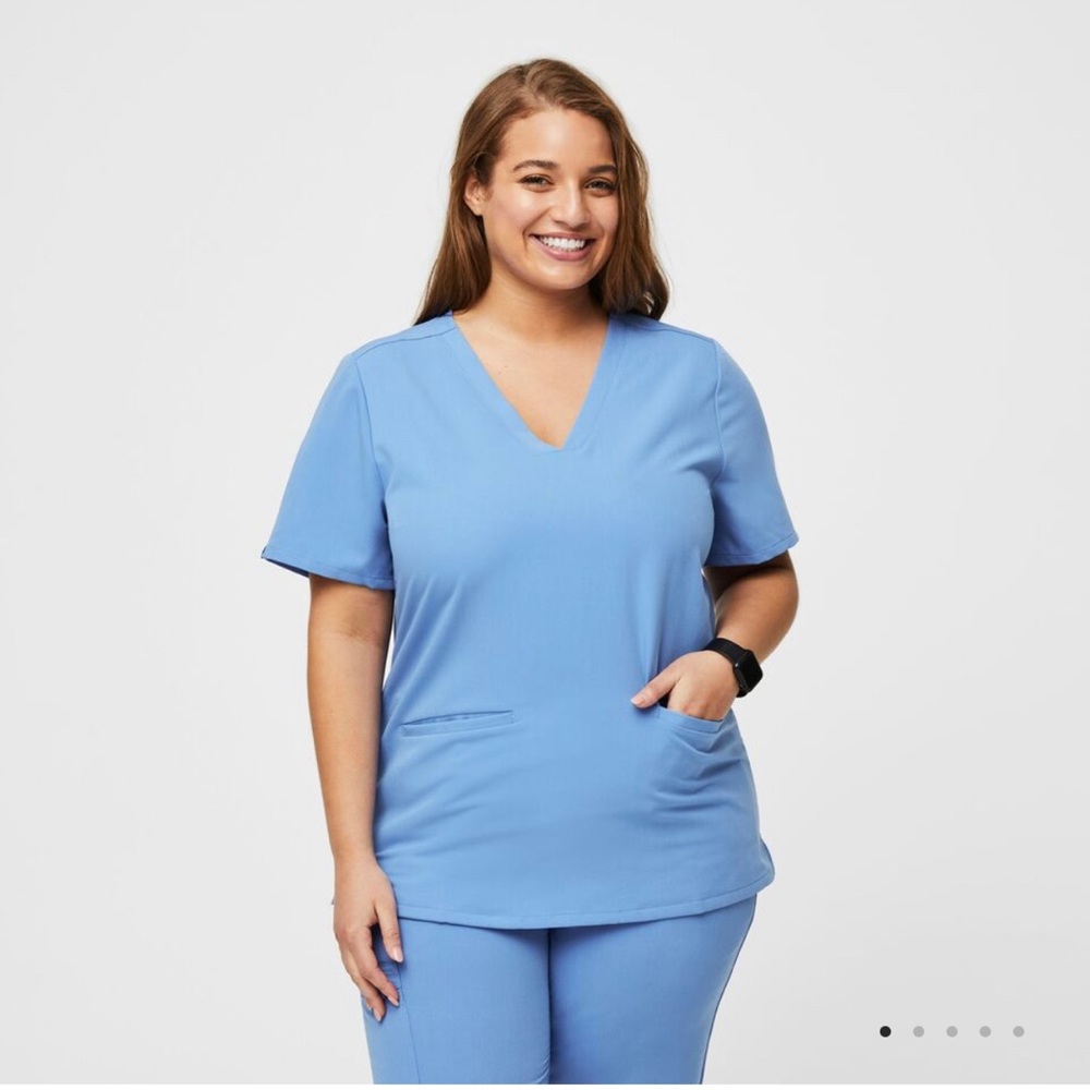Figs Casma three pocket scrub top size: XL